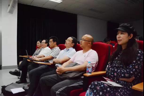 美国福德汉姆大学终身教授兰斯·斯特拉特赴华师大必威Betway东盟体育做讲座